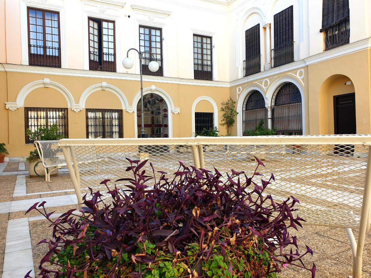 Sherryflat Palacio - Parking Jerez de la Frontera Buitenkant foto